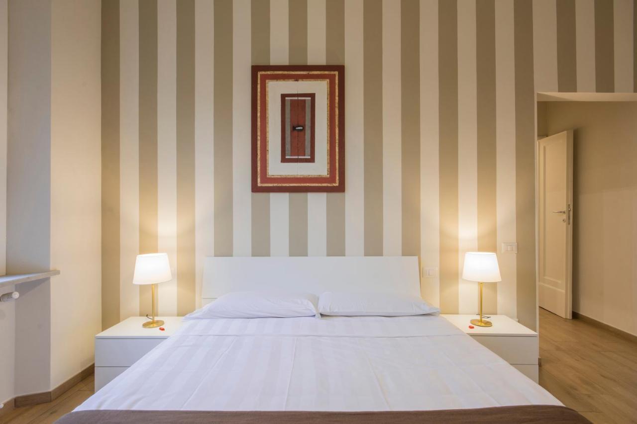 เปียซซา ปาราดิโซ แอคคอมมอเดชั่น Hotel เซียนา ภายนอก รูปภาพ